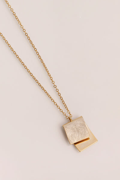 Gold Justine Pendant Necklace - Velia