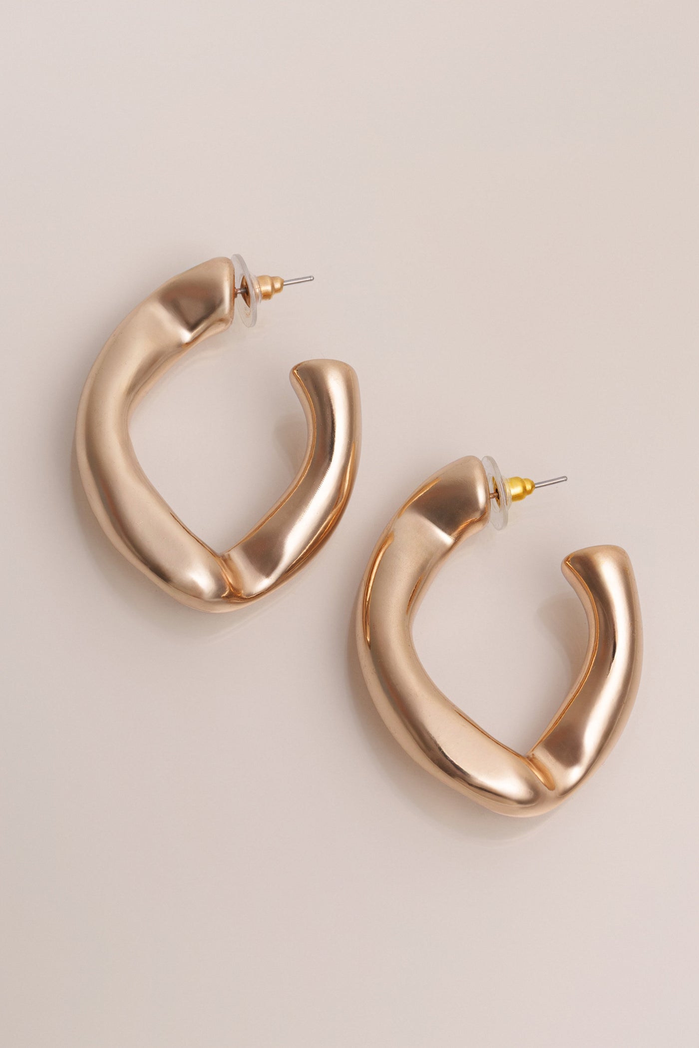 Gold Cove Hoop Earrings - Velia