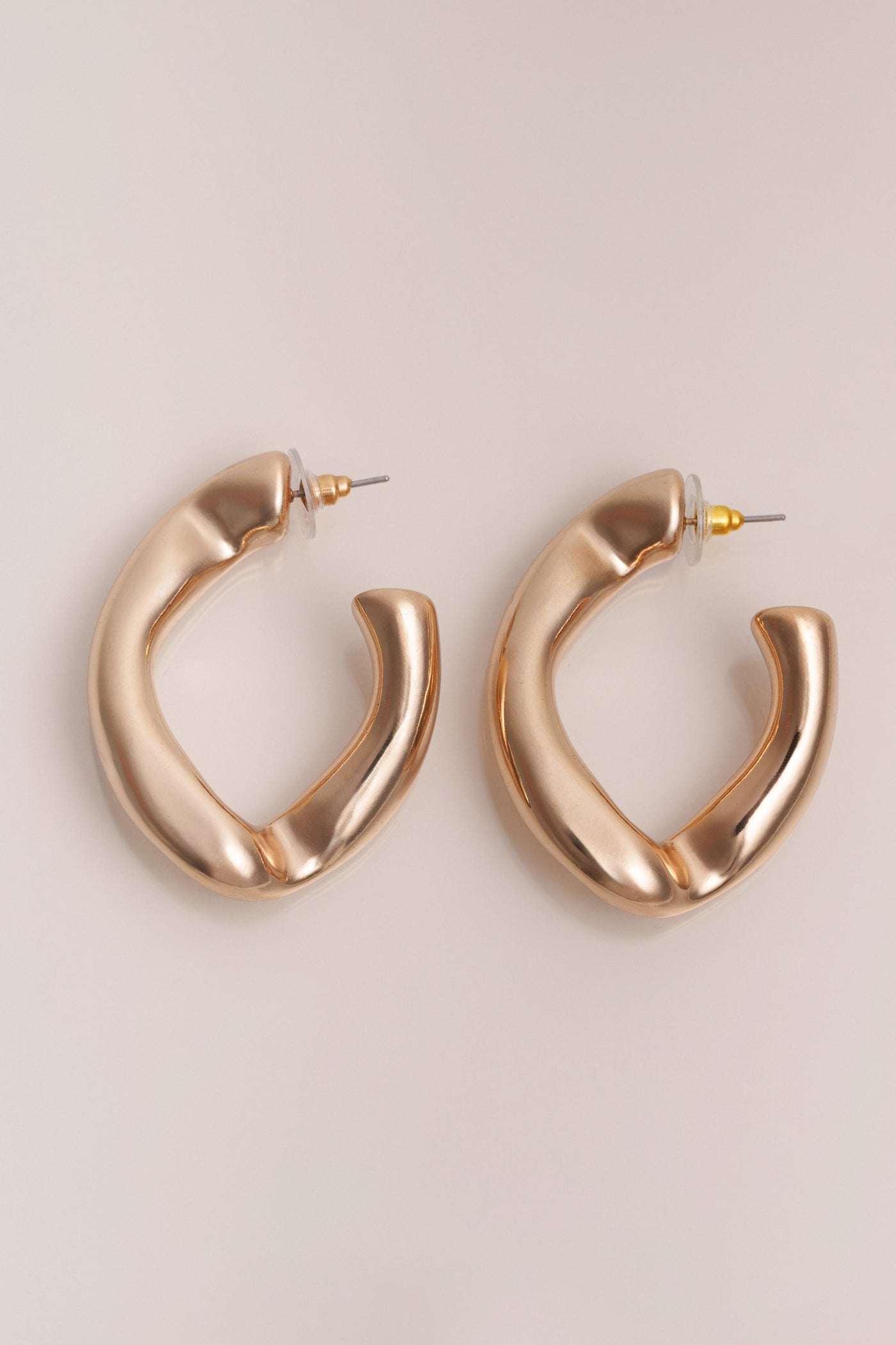 Gold Cove Hoop Earrings - Velia