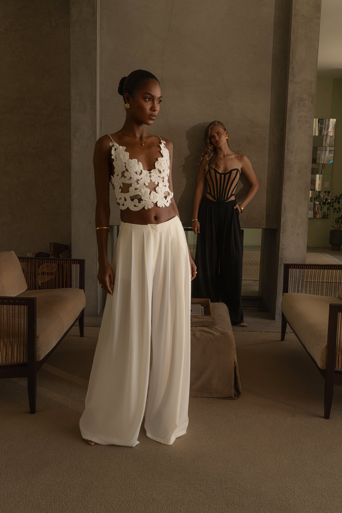 White Anahi Embroidered Top - VELIA